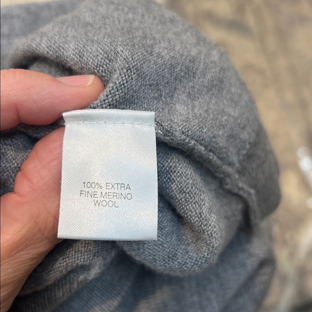 Turnbury Charcoal V-Neck Sweater size 3XT. - Picture 9 of 9